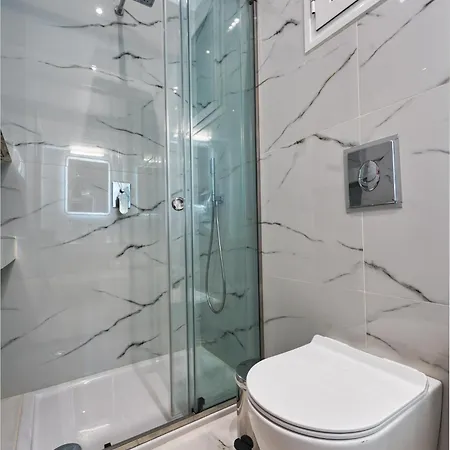 Dennis Center Elegant Apartment *