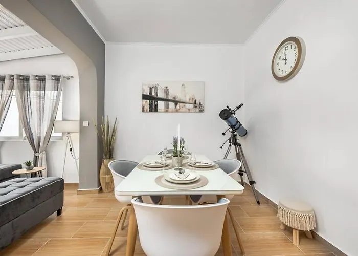 Διαμέρισμα Dennis Center Elegant 2 *